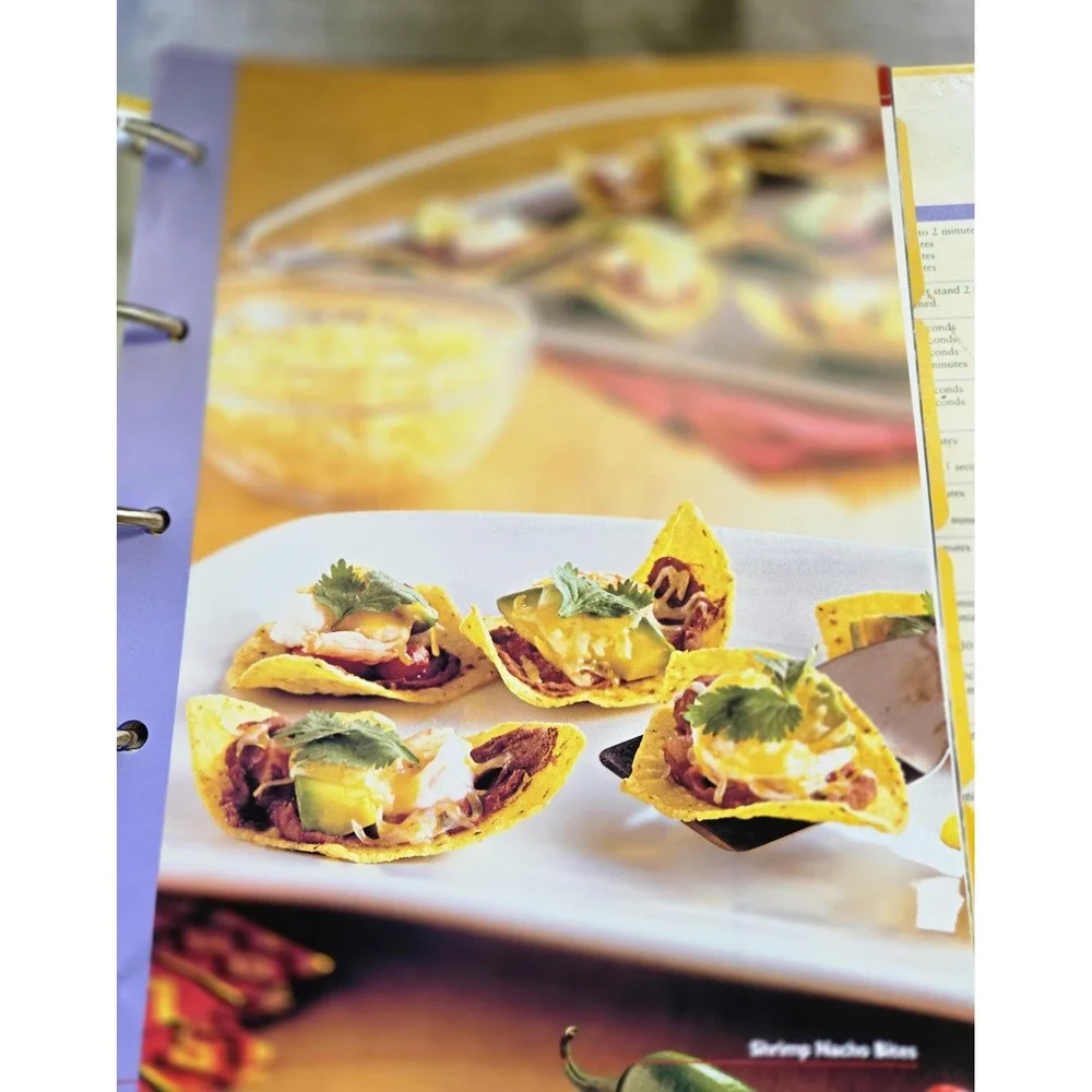 Betty Crocker's Quick & Easy Cookbook, hardback binder, 2002 General‎ Mills